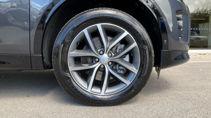 Land Rover Discovery Sport 1.5 P270e Landmark 5dr Auto [5 Seat] Station Wagon - Image 8